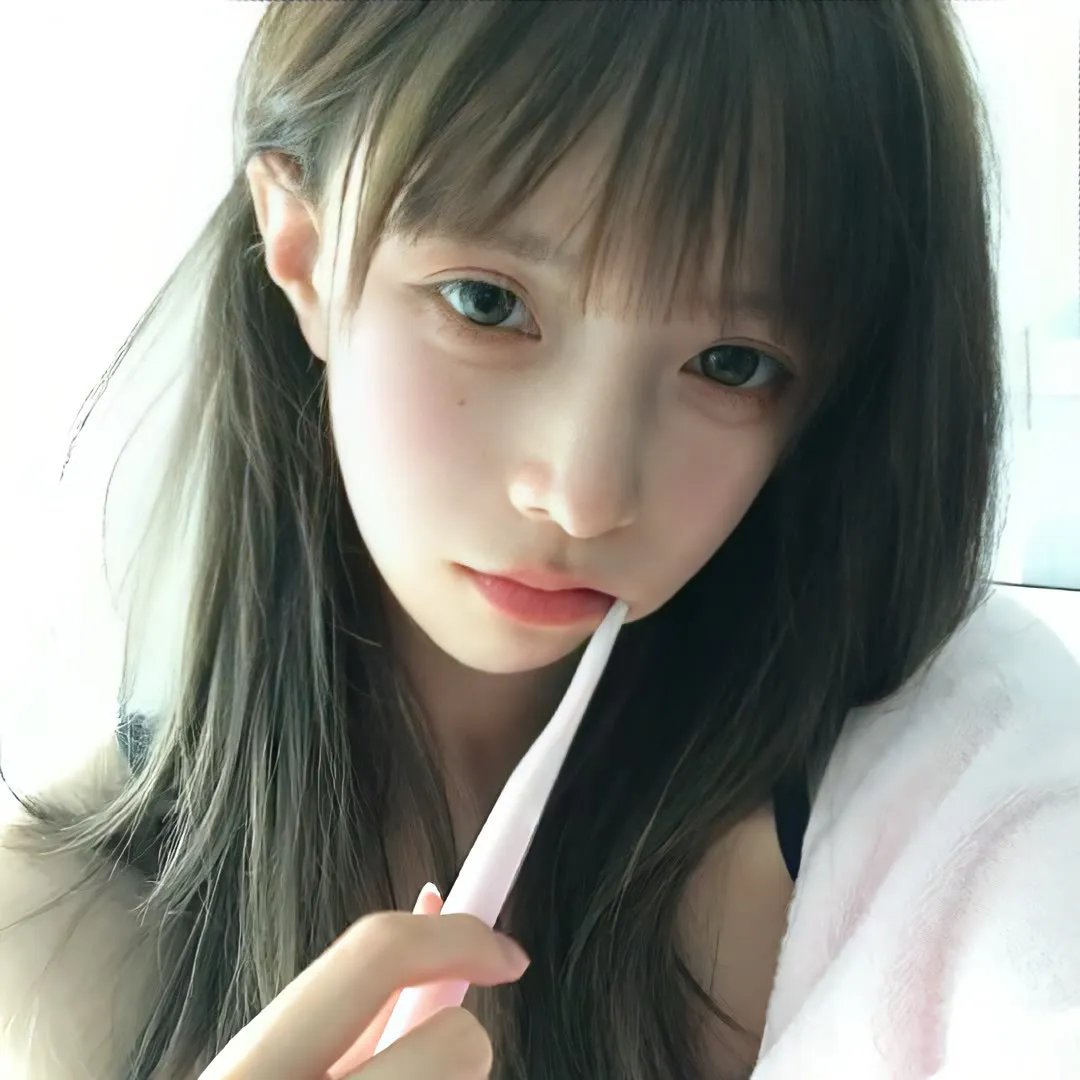 照片中的女孩